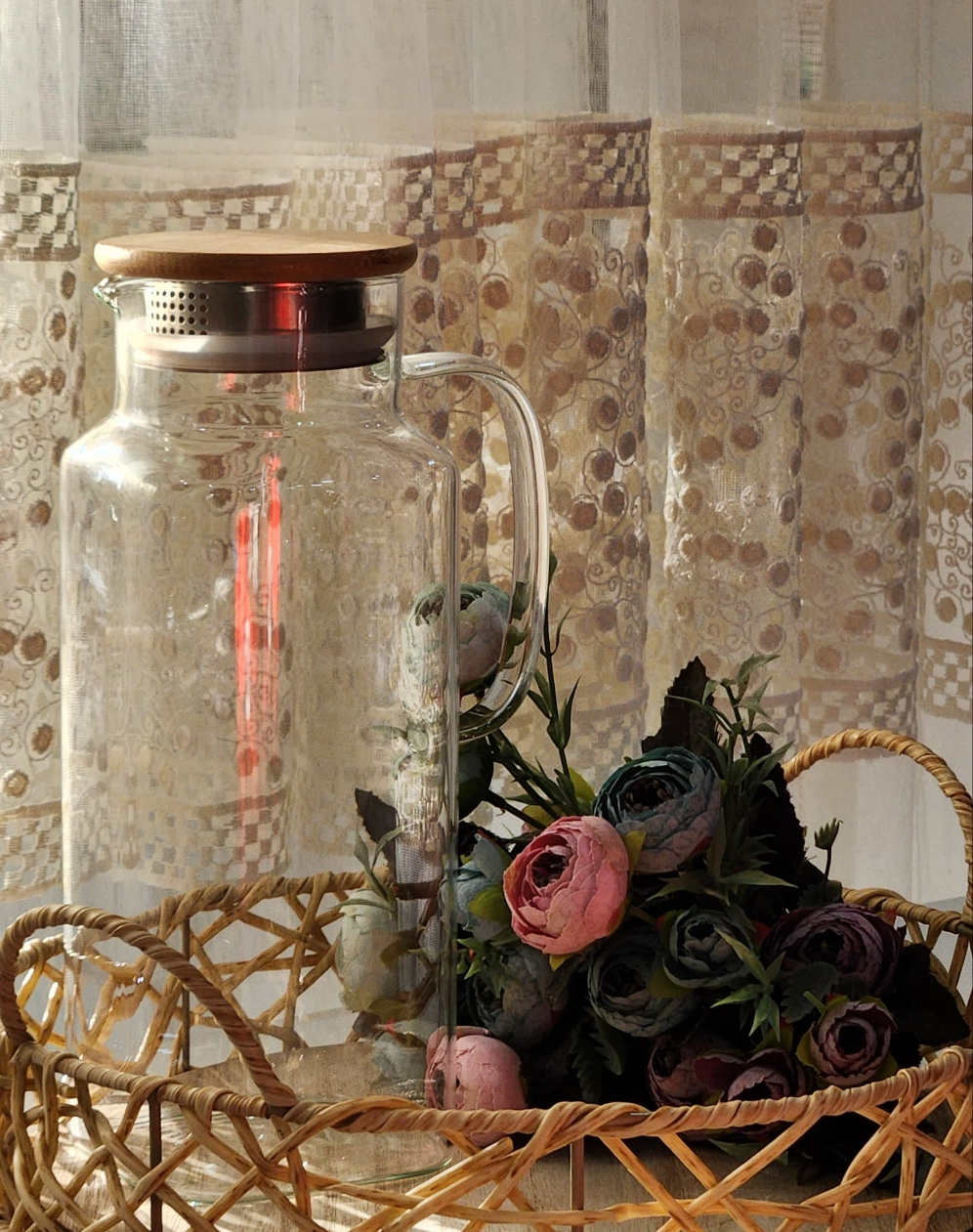 Squared Glass Jug With Bamboo Lid