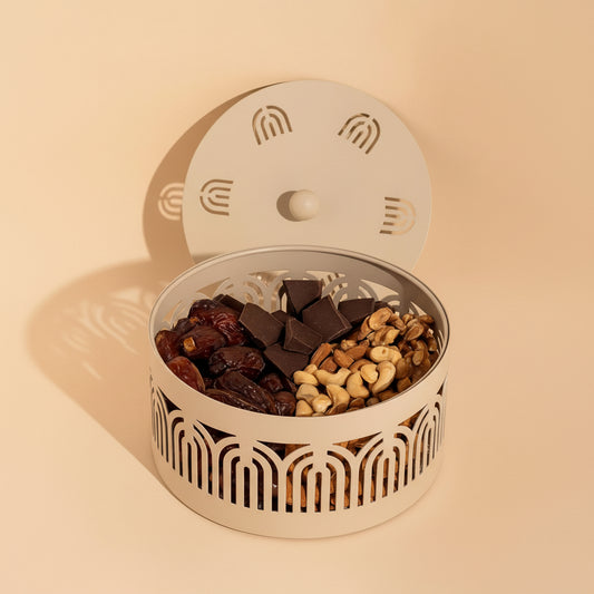 Iron Serving Bowl with Lid – Beige Finish| Diameter 20cm