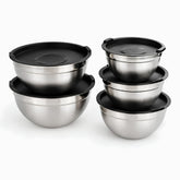 5 brushed stainless steel salad bowls with black lids stacked in 2 groups