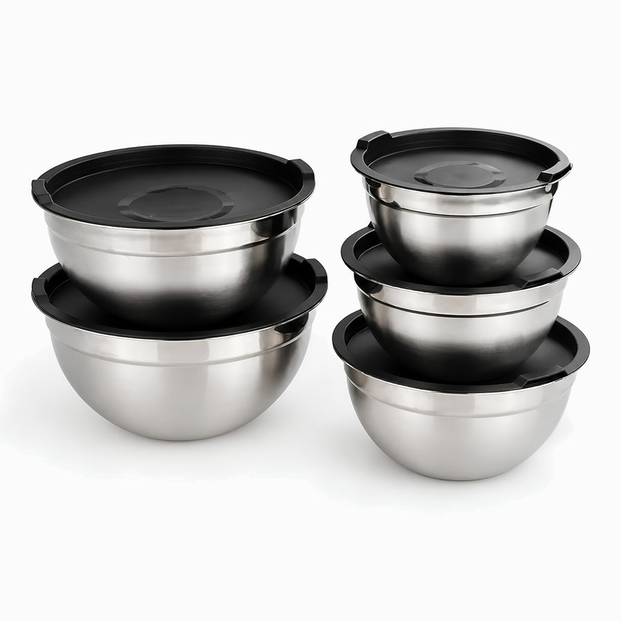 5 brushed stainless steel salad bowls with black lids stacked in 2 groups